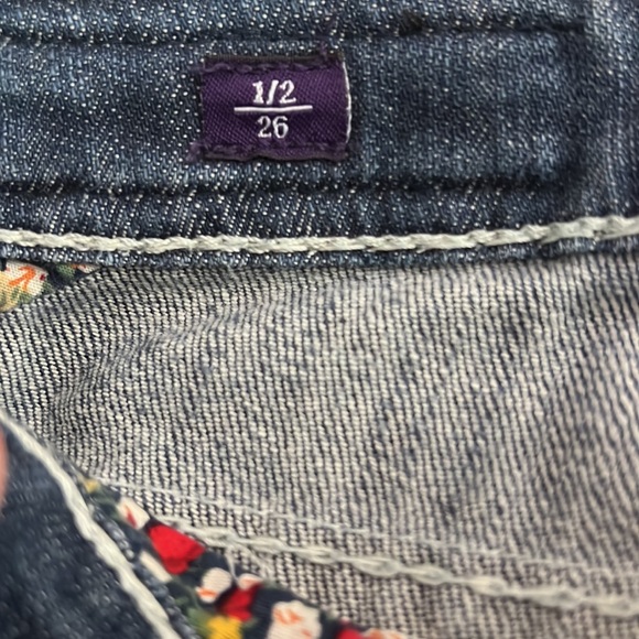 Vigoss Collection, small, 29” waist jeans, rhinestone buttons, boot cut - Picture 12 of 13